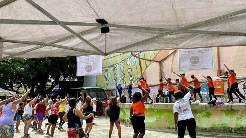 Prefeitura de Niterói encerra Mês da Pessoa Idosa com roda de samba e confraternização