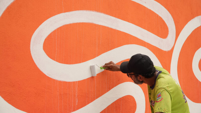 Cidade Ilustrada prepara novo painel em homenagem aos trabalhadores do MUVI