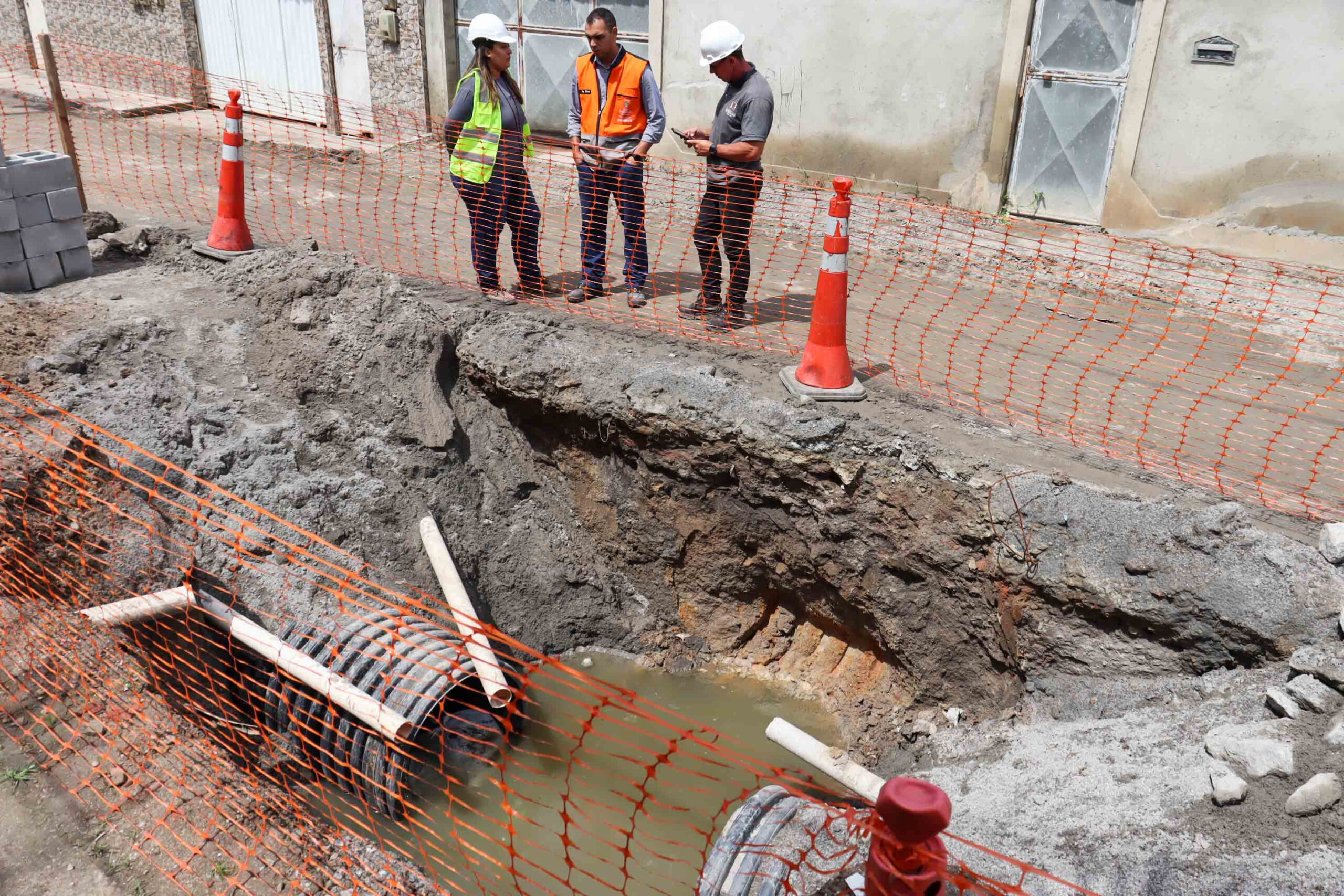 São Gonçalo realiza obras de drenagem em 45 ruas da Ipuca, no Jardim Catarina