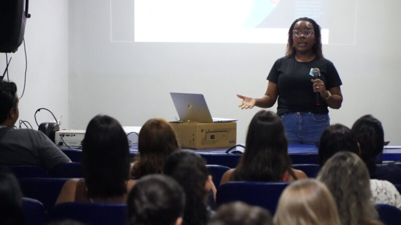 Servidores participam de palestra promovida pela Funasg